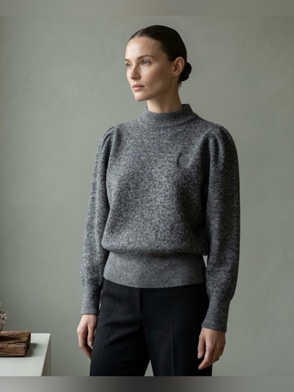 Vintage Bianca Lambswool Blend Crest Knit Sweater - Small